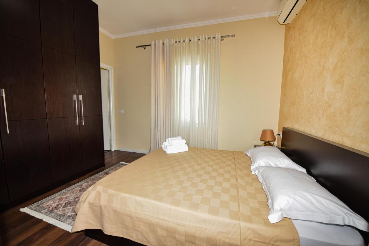 Casa Di Besarb Apartment Shkoder Bagian luar foto